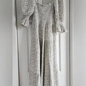 green emerald velvet dress Kiko Dress L / Cream main image 0